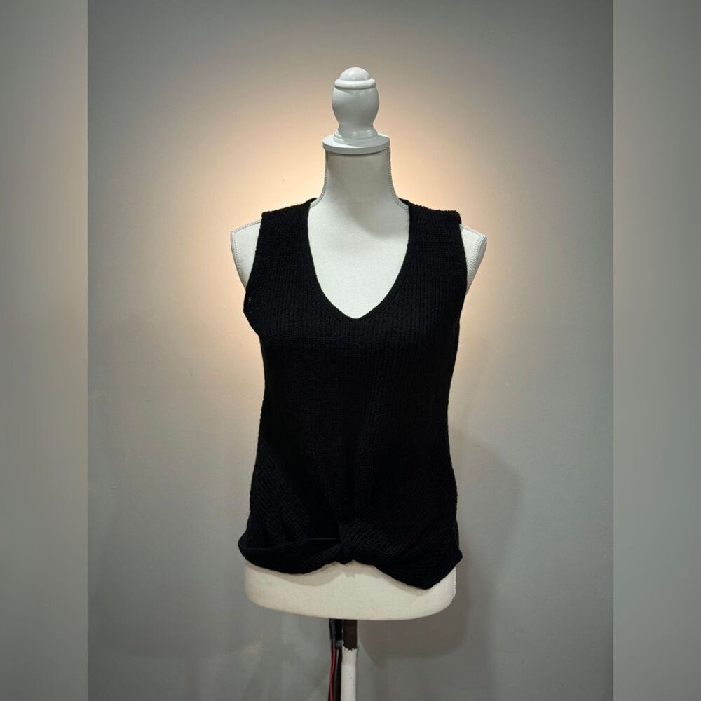 Black Marled Knit Sleeveless Twist Hem Sweater Size M EUC